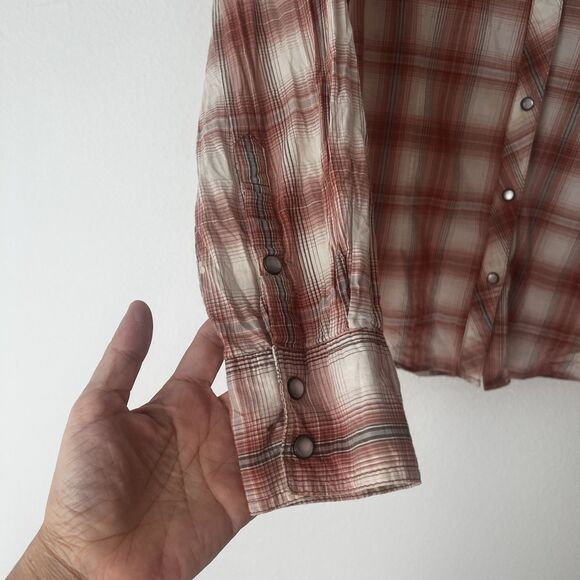 Legacy Falls for Her Womans M Red Plaid Long Sleeve Pearl Snap Westen Shirt - Picture 4 of 7
